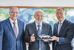 Hyundai Motor Group Chairman Euisun Chung meets Brazilian President Lula da Silva