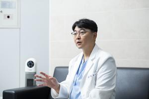 Jang Jun Ho Surgery pioneers more effective ways of treating thyroid patients